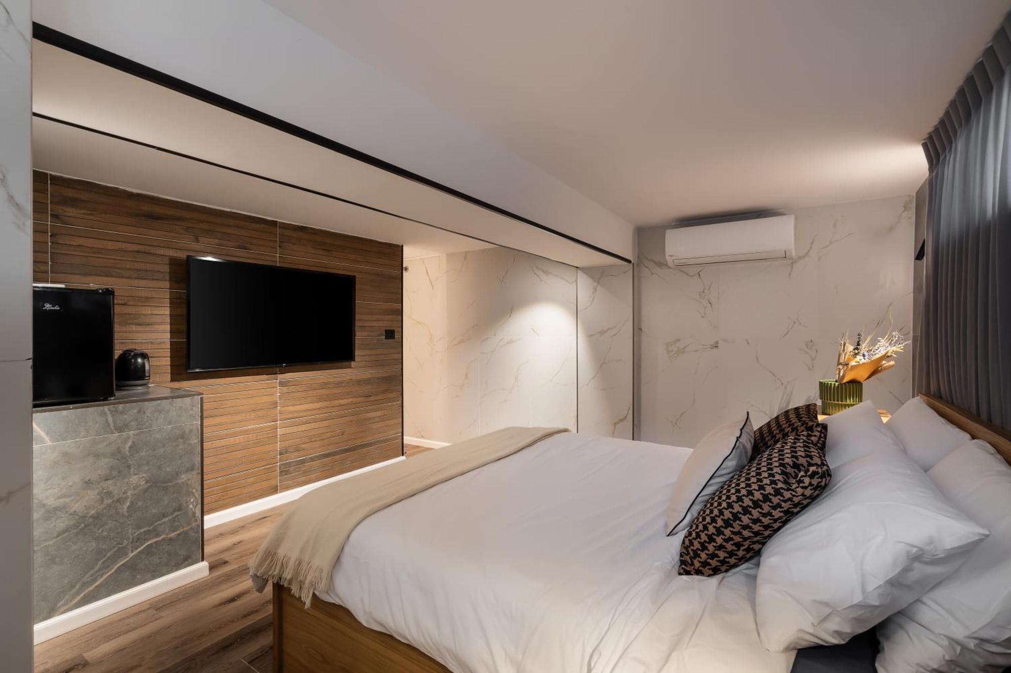 Mulan Hotel Tel-Aviv Extérieur photo